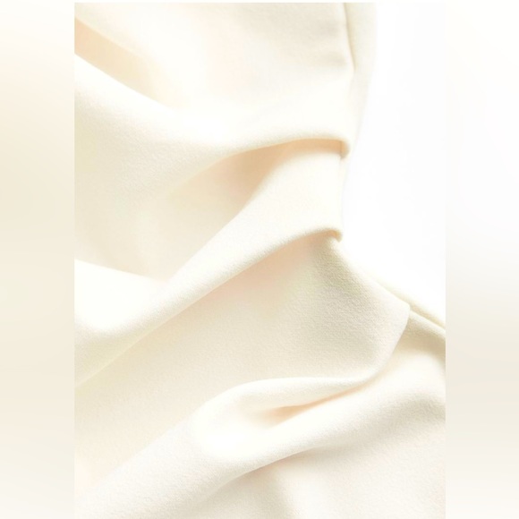 H&M Pleated Dress in Ivory White XL NWT - Picture 4 of 9